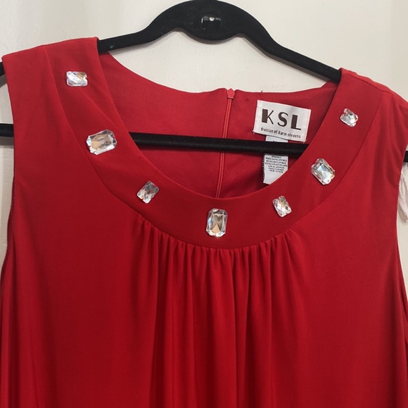 Dress - Picture 12 of 12